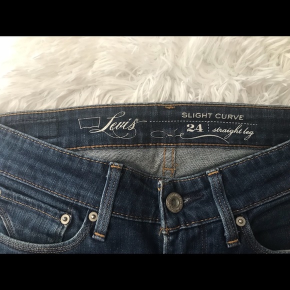 Levi’s - Slight Curve, Straight Leg, Size: 24 - Picture 3 of 6